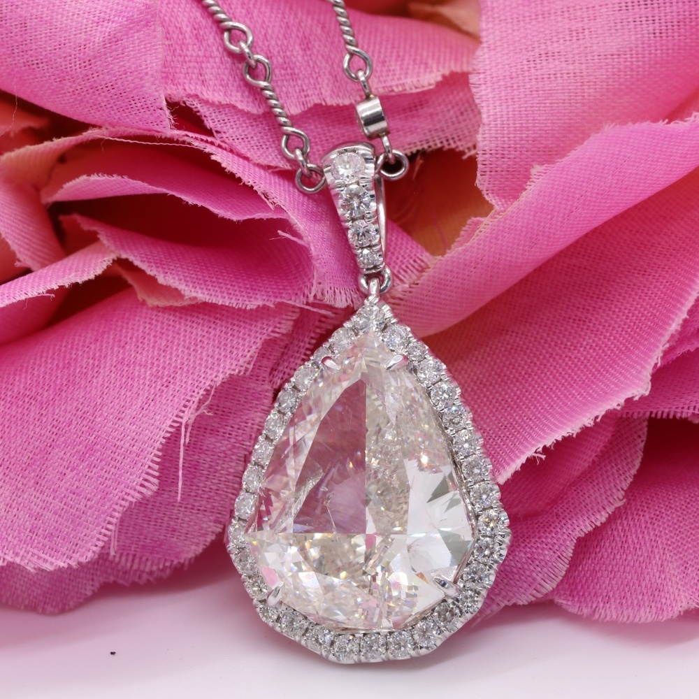 18.83 Carat Superman Diamond Shape - Picture 6 of 7